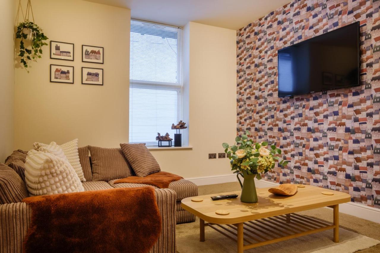 Flat 2, The Old Antiques Warehouse - Free Off-Site Health Club Access With Pool, Sauna, Steam Room & Gym Bowness-on-Windermere Buitenkant foto